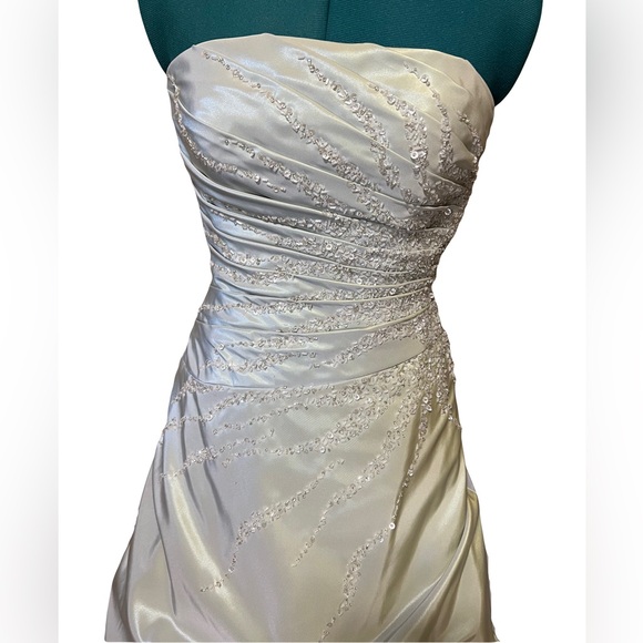 Joli Prom Strapless Beaded Prom Dress - Picture 2 of 6